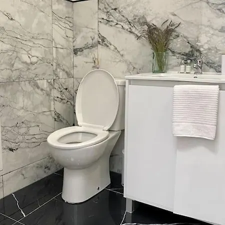 Appartement Jacuzzi Clim Proche Centre Avignon
